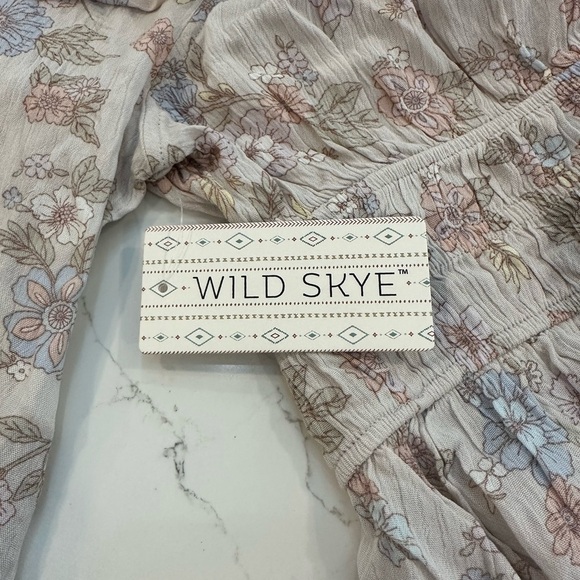 Wild Skye Floral Crop Top Ruffles Boho Style Pink White NWT - Picture 7 of 9